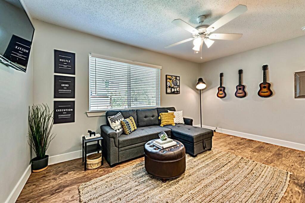 The Rhythm Room Near Downtown Dallas! Exterior photo